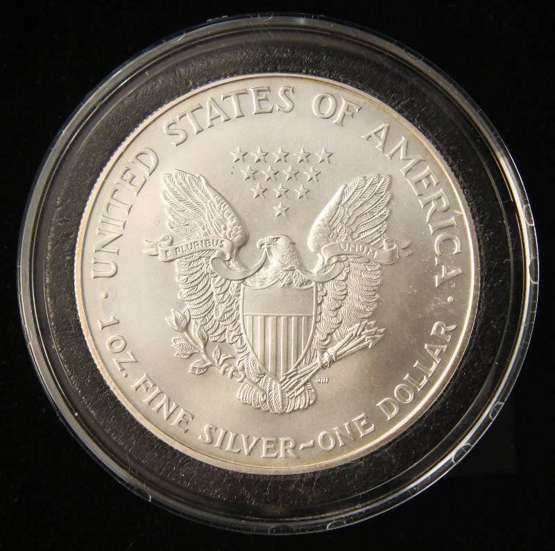 lot 74 image: 2000 AMERICAN SILVER EAGLE 1 TROY OZ. .999 FINE SILVER IN AIRTITE