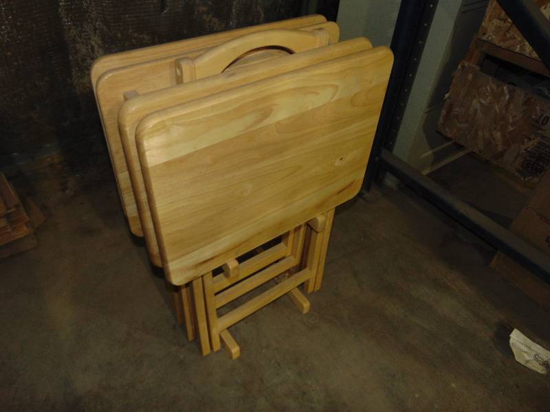 lot 7 image: (4) TV Tray Stands With Stacking Stand