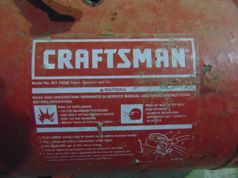 lot 8 image: Craftsman Portable Air Tank