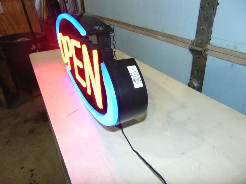 lot 22 image: Lit Open Sign