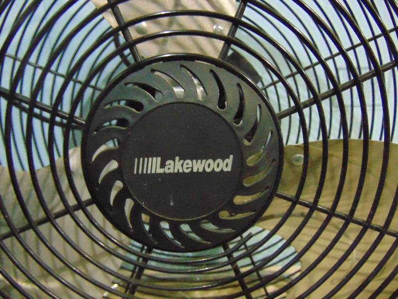 lot 75 image: Floor Fan