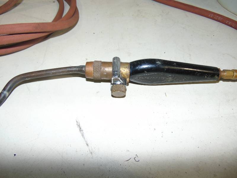 lot 77 image: Portable Torch