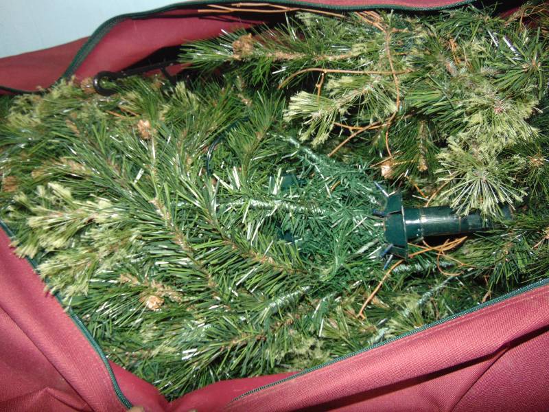 lot 92 image: 7 Artificial Christmas Tree With Storage Bag