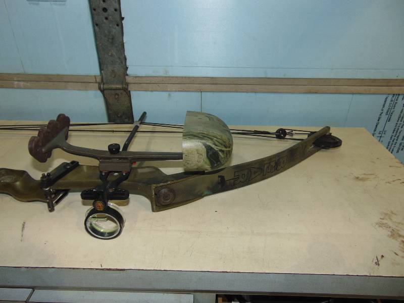 lot 100 image: Bear Compound Bow