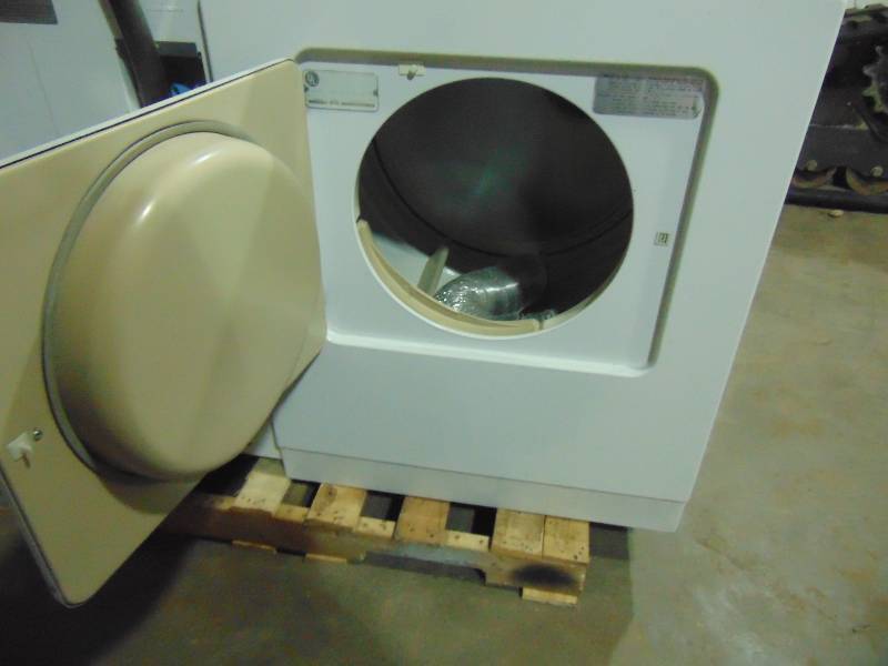 lot 101 image: Maytag Dryer