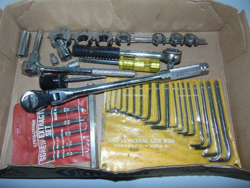 lot 122 image: Misc Lot of Tools