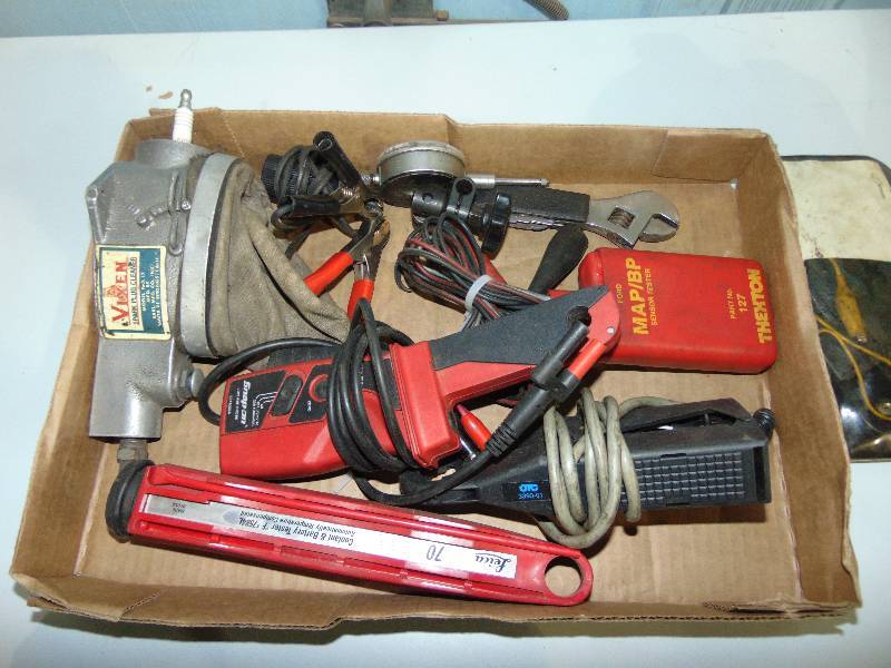 lot 126 image: Misc Lot of Tools