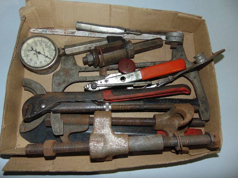 lot 138 image: Misc Lot of Tools