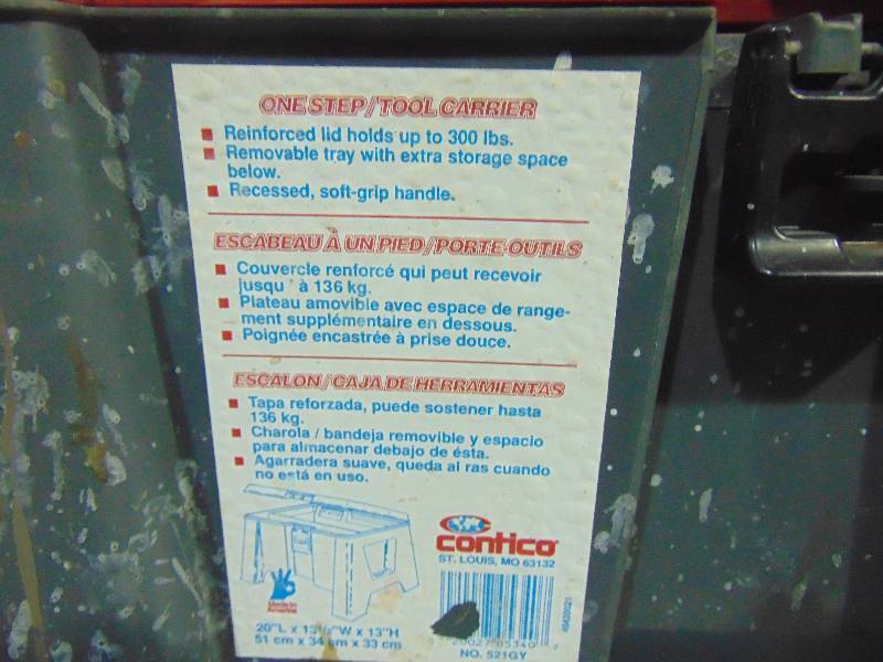 lot 148 image: Plastic Toolbox with Contents