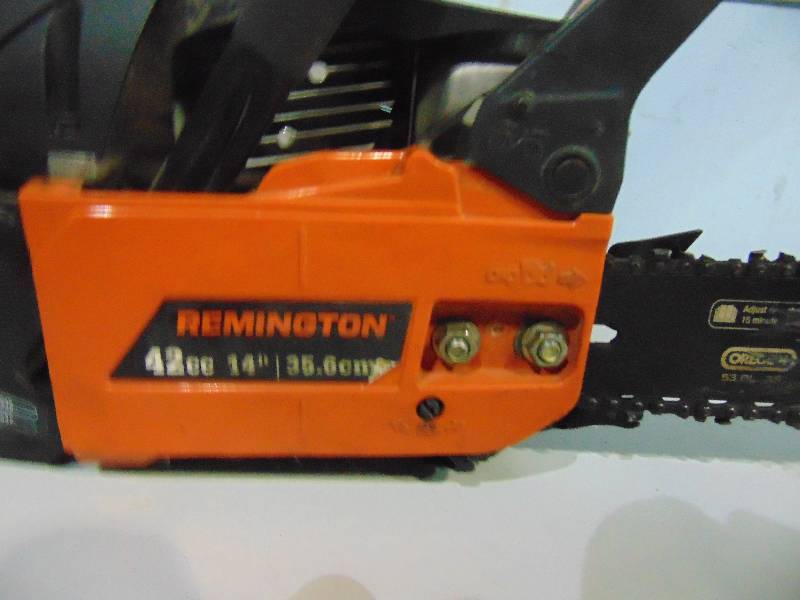 lot 157 image: Remington 42cc Chainsaw with 14 Bar