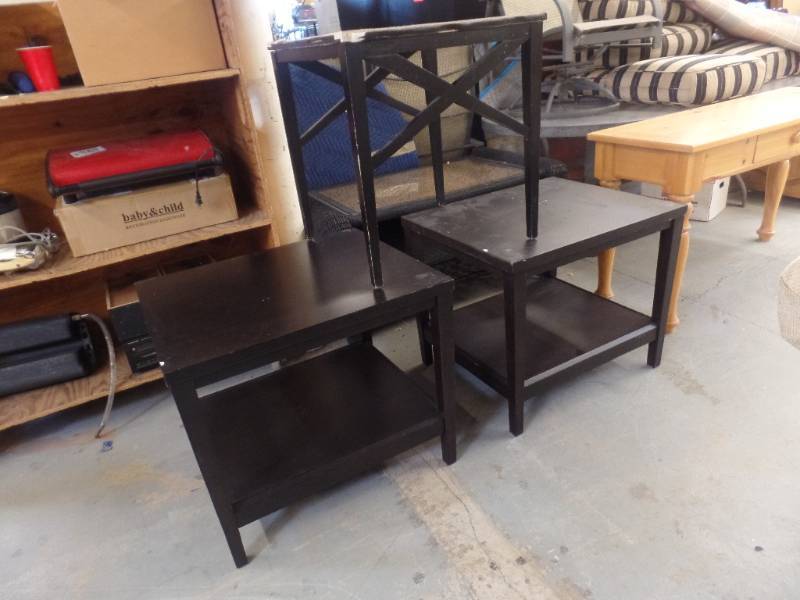lot 113 image: BLACK ACCENT TABLES