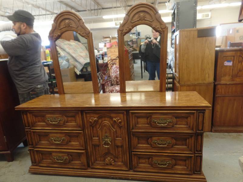 lot 126 image: DRESSER WITH MIRRORS