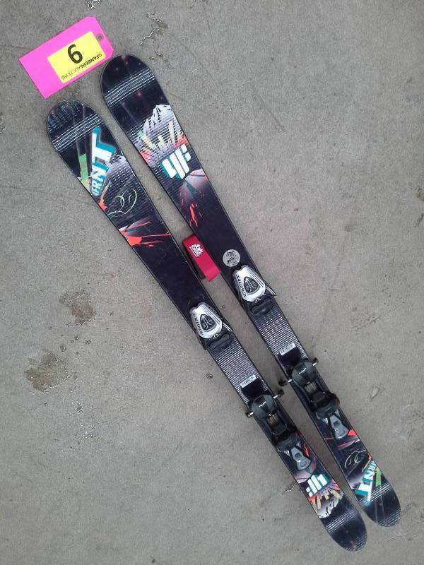 lot 9 image: 4FRNT S135 Skis