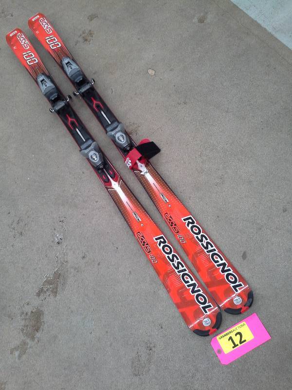 lot 12 image: Rossignol Skis