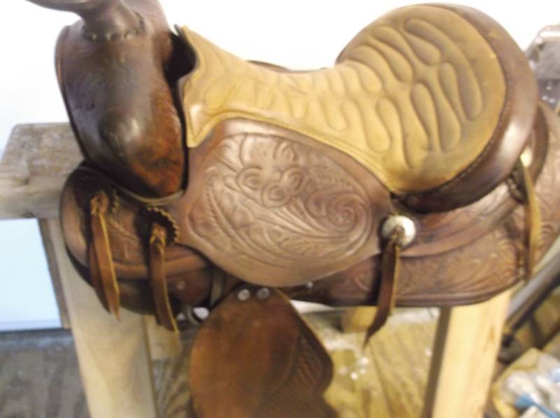 Saddle