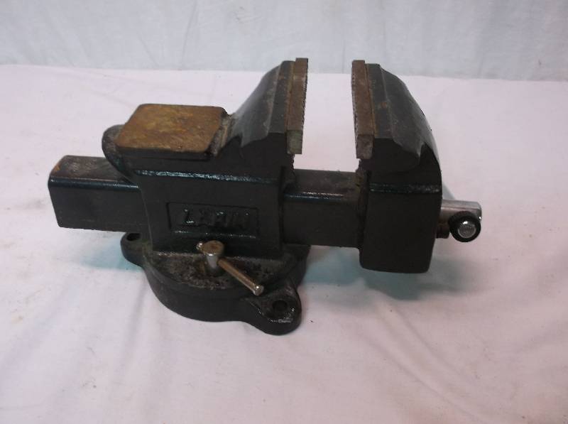 Bench Vise