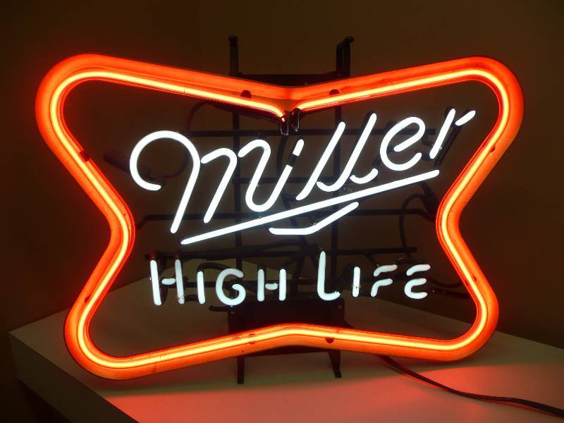lot 6 image: VINTAGE OLD SCHOOL MILLER HIGH LIFE NEON LIGHT - EXCELLENT CONDITION - APPROX 26WIDE 20HIGH - SEE PICTURES