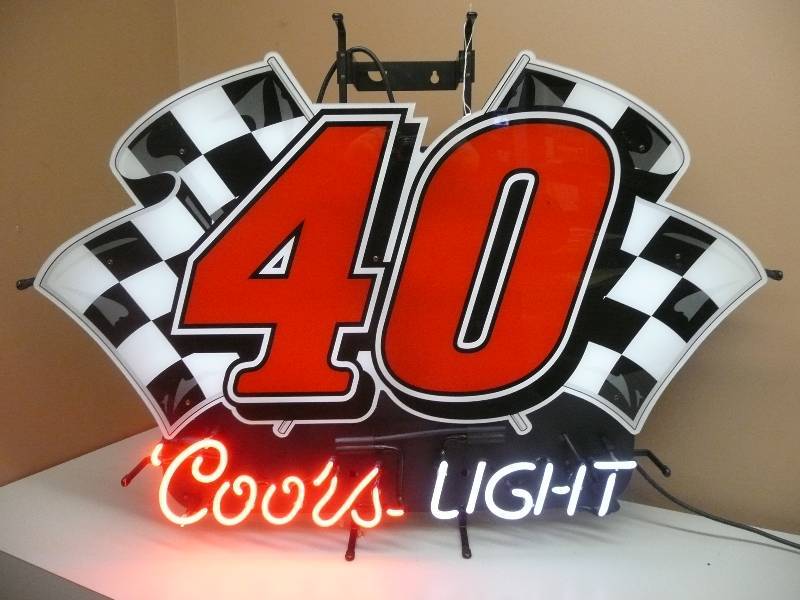 lot 10 image: NOS COORS LIGHT BEER #40 NEON LIGHT - LIKE NEW - APPROX 36WIDE 26HIGH - SEE PICTURES