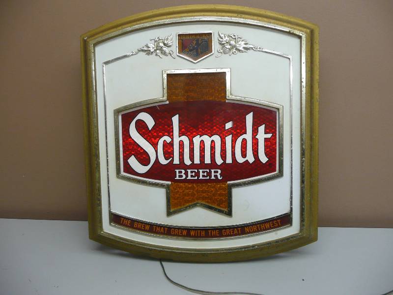 lot 12 image: VINTAGE SCHMIDT BEER MOTION SIGN - NICE WORKING CONDITION - APPROX 19WIDE 24HIGH - SEE PICTURES