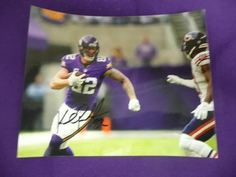 lot 23 image: 2017 AUTOGRAPHED 8 BY 10 - VIKINGS TE KYLE RUDOLF - NEW CONDITION - SOON TO BE SUPER BOWL CHAMPS - SEE PICTURES