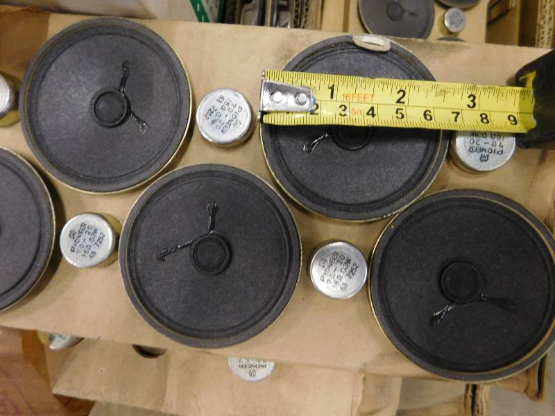 lot 45 image: Partial Pallet of Small Speakers
