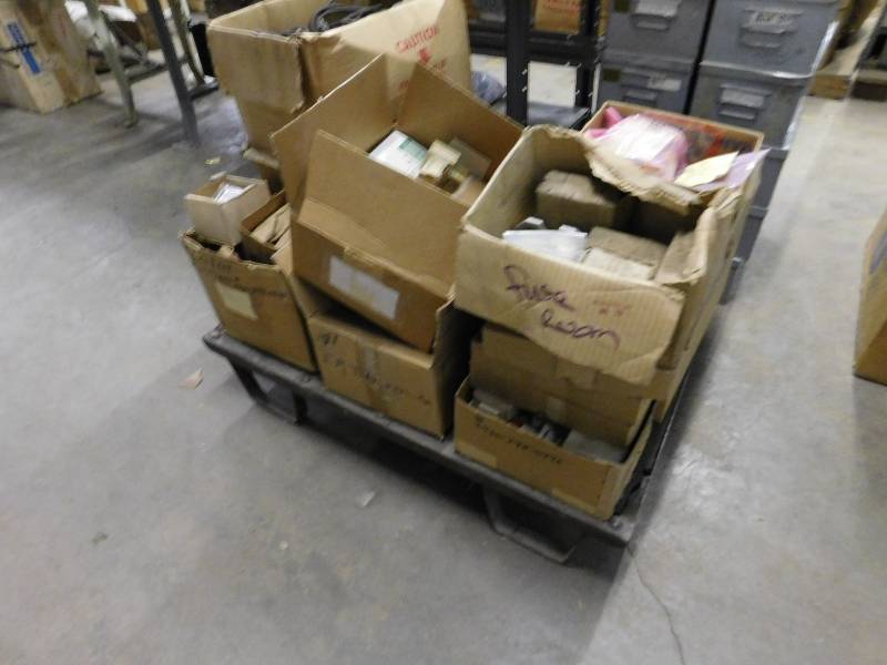 lot 66 image: Large Lot of Electrial Fuses, Wall Plates, & More