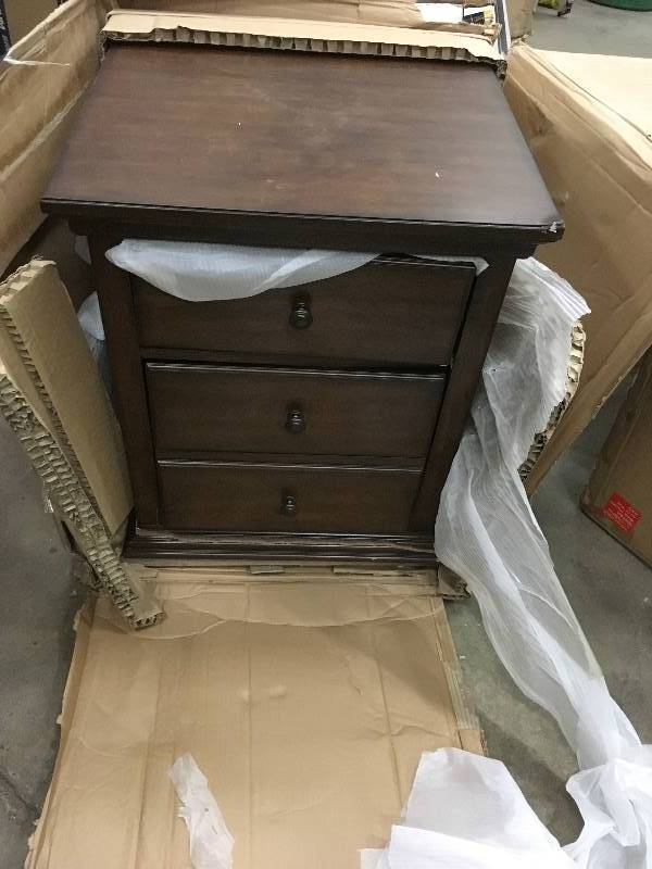 lot 61 image: Jewell File Cabinet 3-Drawer open box  shiping damage top corner