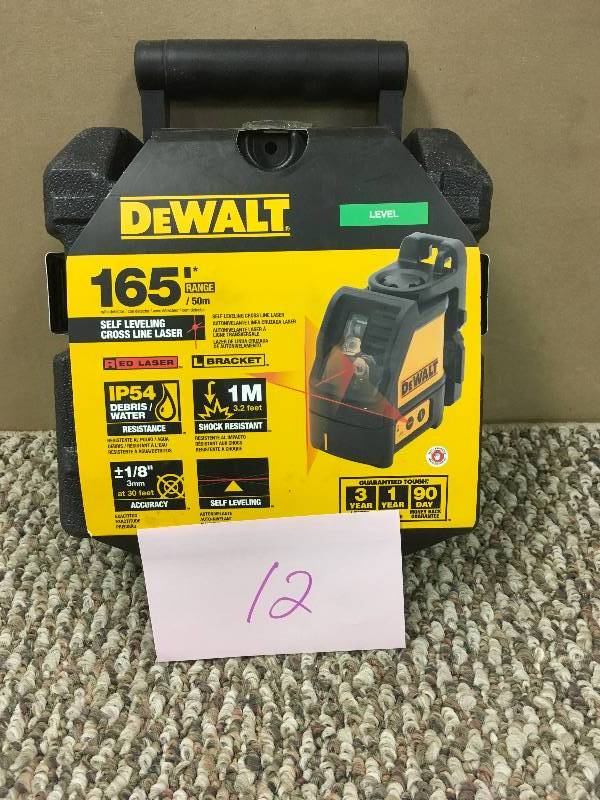 Dewalt Cross Line Laser Level DW088k in like new condition