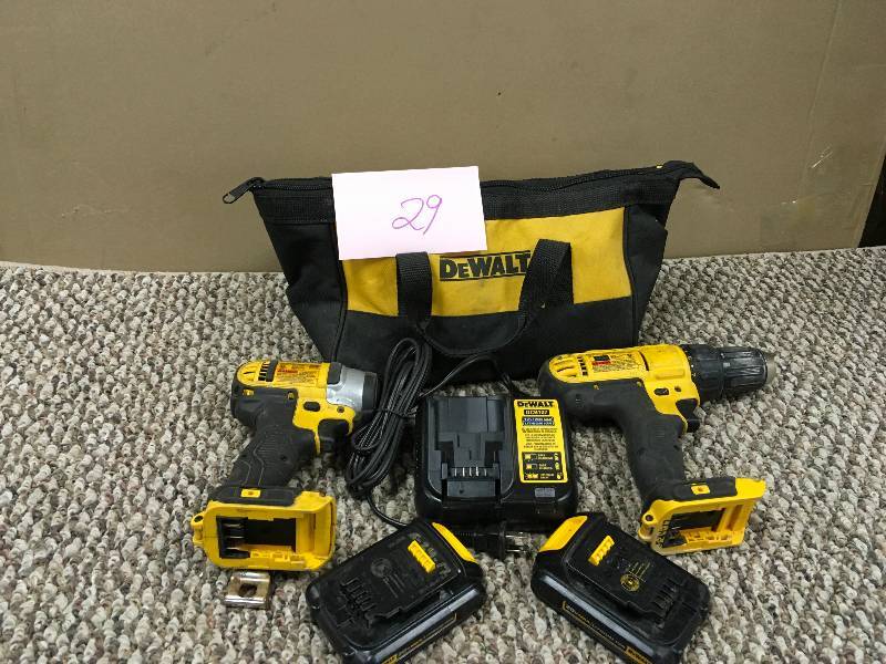 DEwalt 20V  Drill Driver and impact drill used in good working condition