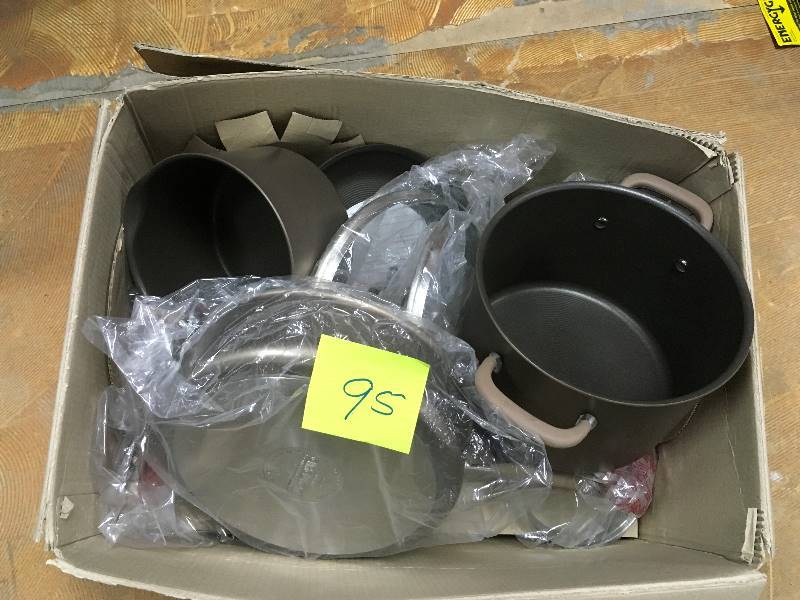 lot 95 image: Circulon Premier Professional Hard Anodized 13 Piece Non Stick Cookware