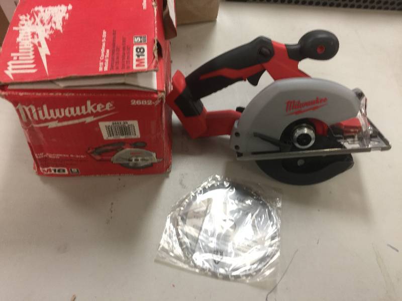 lot 116 image: Milwaukee 2682-20 M18 5-38-Inch Metal Saw, Tool only open box never used