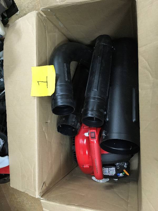 Homelite 150 MPH 400 CFM 26cc Gas Handheld Blower Vacuum in workin g conditions