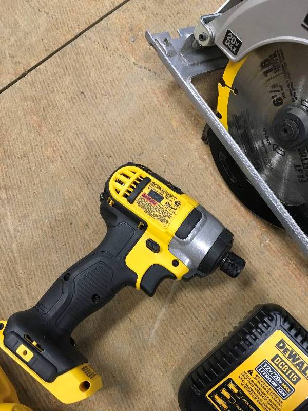 DeWalt 7-Piece Cordless Combo Kit with Storage Bin used in like new condition charger and 2 batteries included