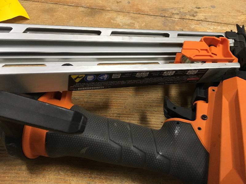 Ridgid Chipped Head Framing Nailer in like new conditions