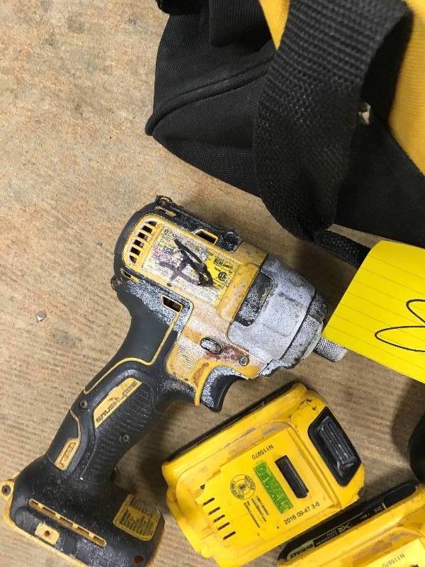 DeWalt Cordless DrillDriver Kit in working conditions