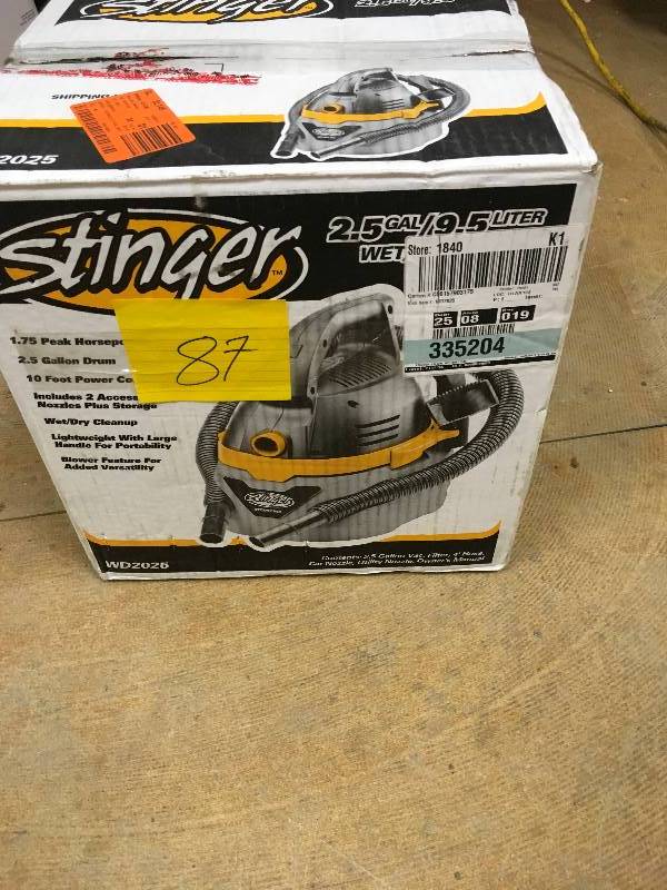 Stinger 2.5 Gallon 1.75 Peak HP Commpact Wet Dry Vac, YellowsGolds in working conditions