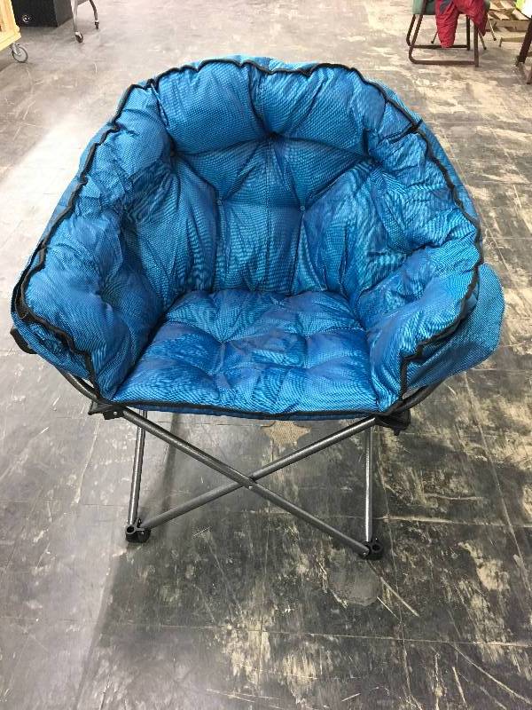 lot 244 image: EXTRA PADDED CLUB CHAIR