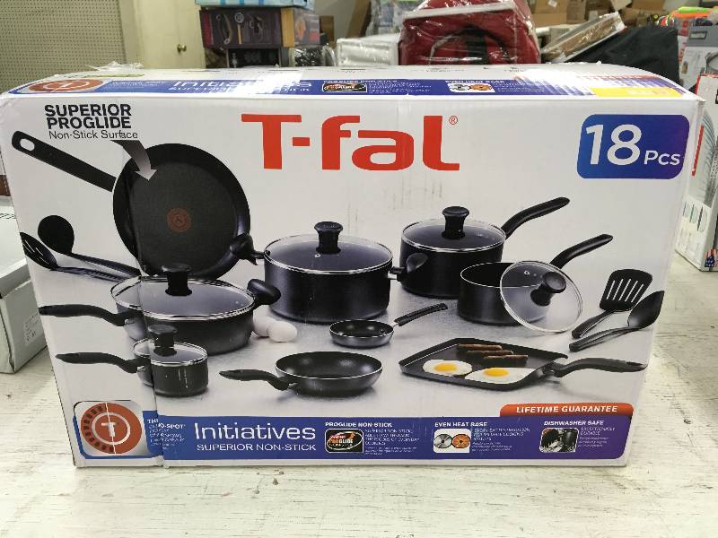 lot 202 image: T-fal Initiatives 18p Cookware Grey