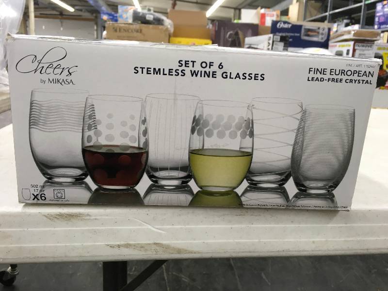lot 235 image: MIKASA CHEERS WINE GLASS