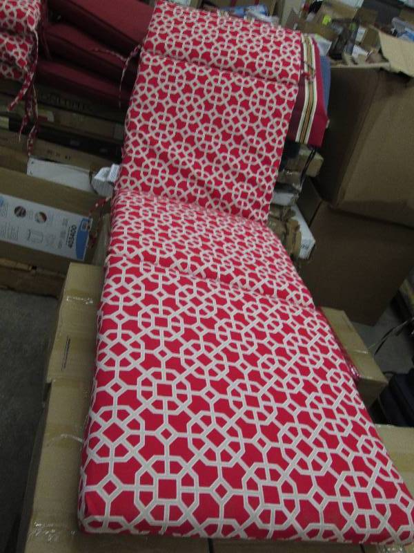 lot 8 image: Hampton Bay Patterned Chaise Lounge...