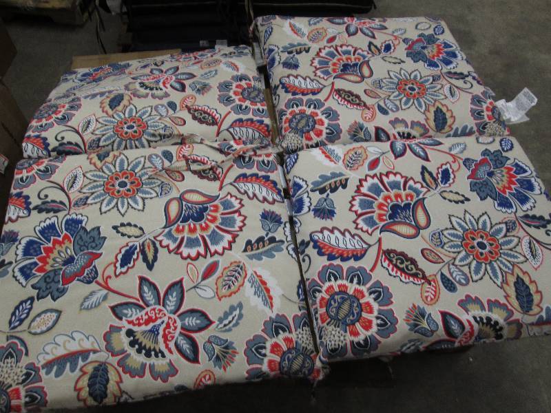 lot 12 image: Lot of 2 Floral Patterned Hampton B...