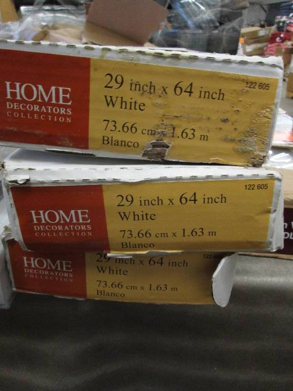 lot 68 image: Lot of 3 Home Decorators Collection...