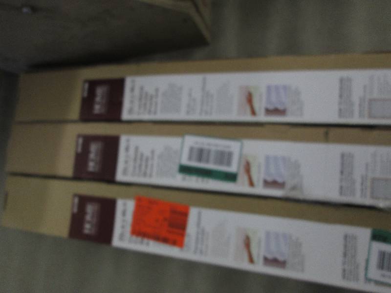 lot 90 image: Lot of 3 Home Decorators Collection...