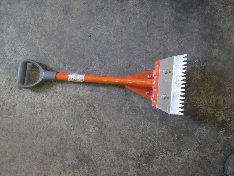 lot 110 image: HDX 27 inch Roof Shovel...