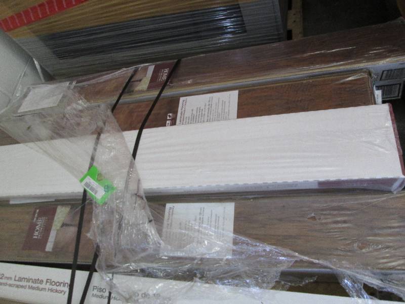 lot 127 image: 8 Cases of Home Decorators Collecti...