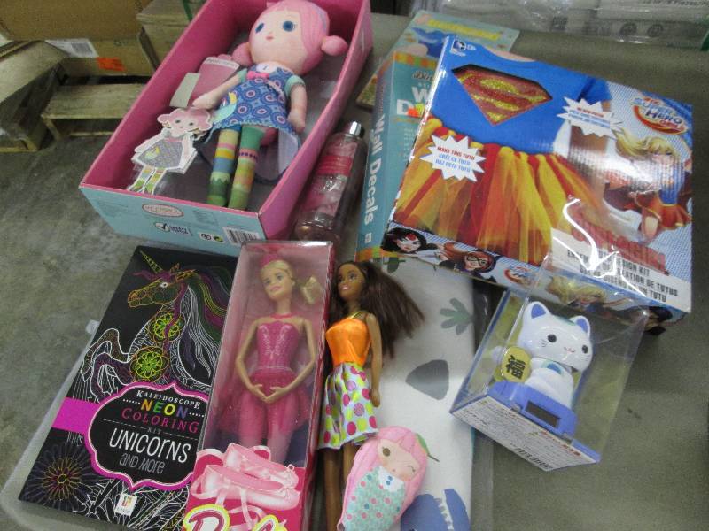 lot 184 image: 2 Barbies, Doll, Decals, Coloring B...