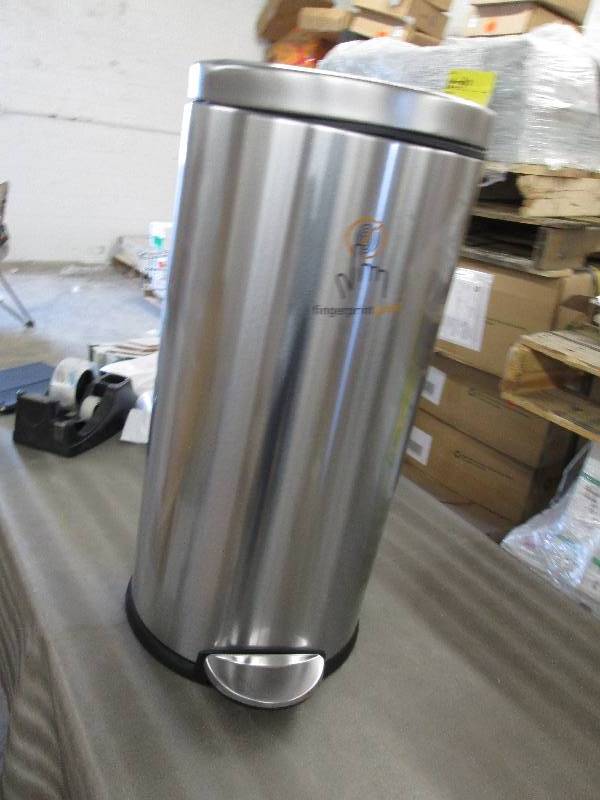 lot 198 image: simplehuman 30-Liter Fingerprint-Pr...