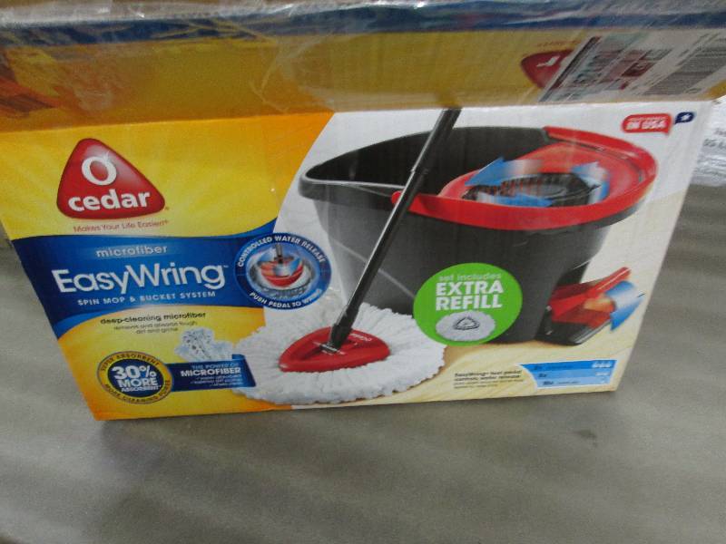 lot 200 image: O-Cedar Easy Wring Spin Mop open bo...