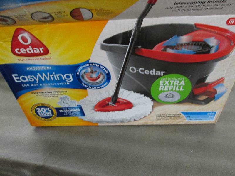lot 202 image: O-Cedar Easy Wring Spin Mop open bo...