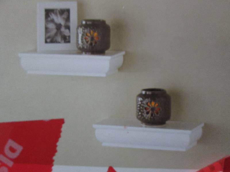 lot 237 image: Home Decorators Collection 8 inch D...